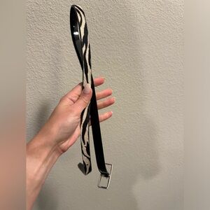 Zebra belt